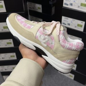Chanel Trainer Beige Rose