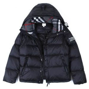 Burberry Puffer Jacket Zwart