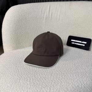 Loro Piana Pet Bruin