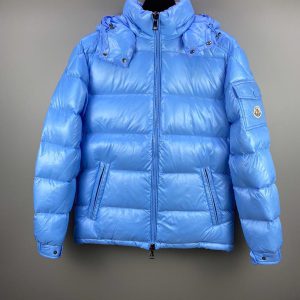 Moncler Maya Down Jacket Lichtblauw