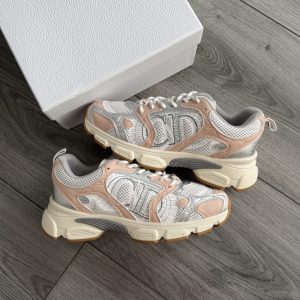 Dior Chrono Sneaker Beige