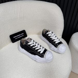 Maison Mihara Yasuhiro Sneaker Black White