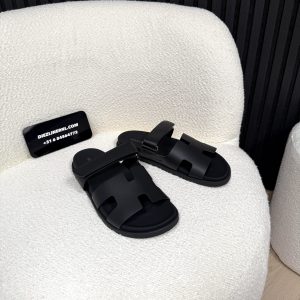 Hermes Chypre Sandal Black